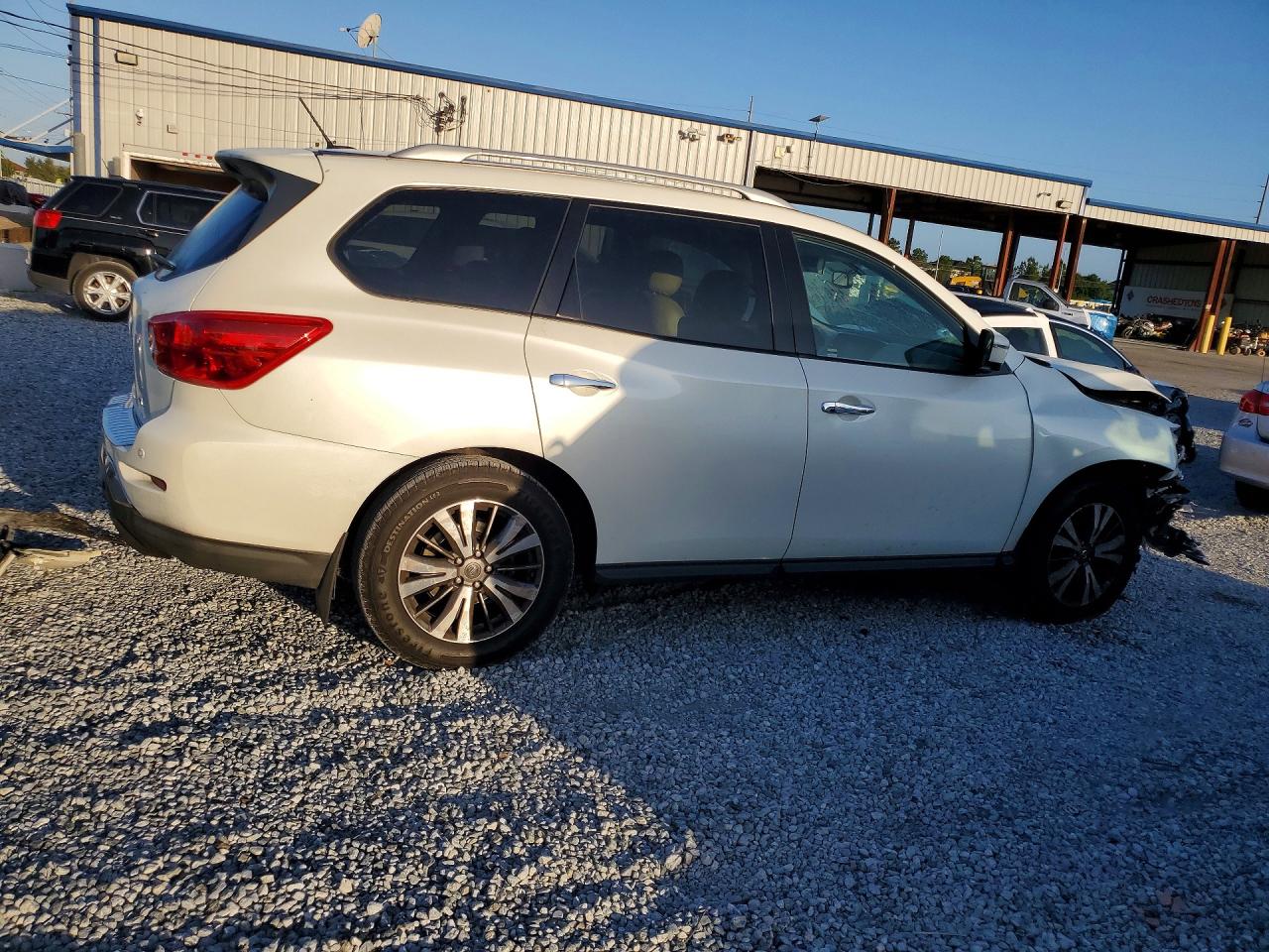 Nissan Pathfinder Sl
