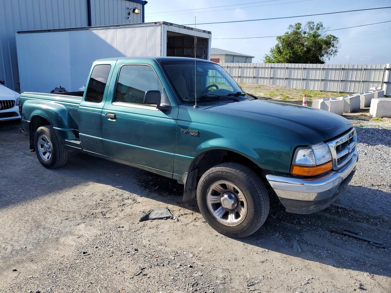 Ford Ranger Super Cab