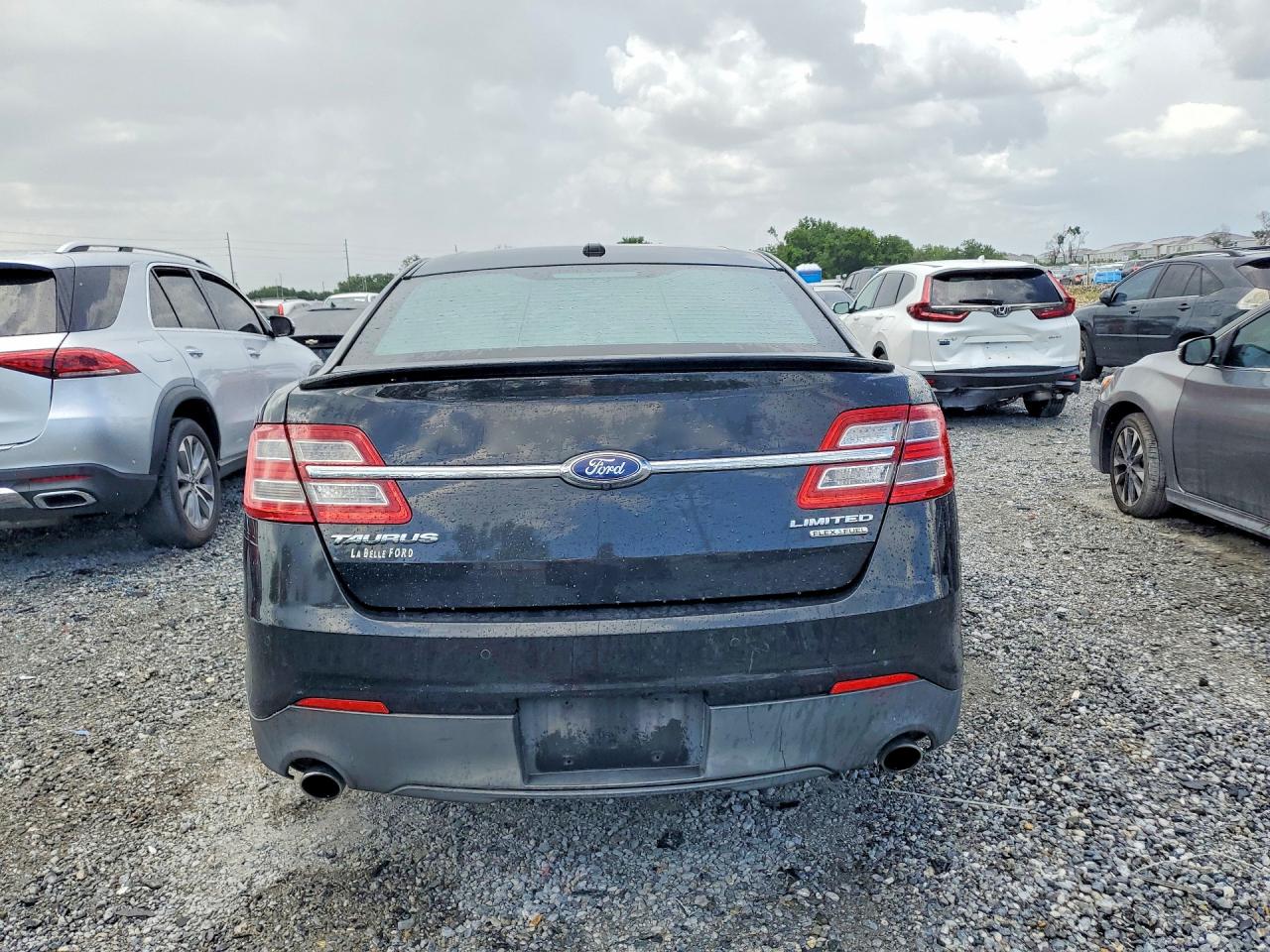Ford Taurus Limited