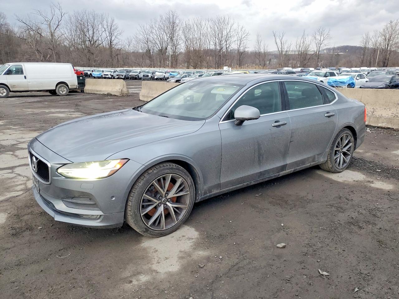 Salvage Volvo S90 Image