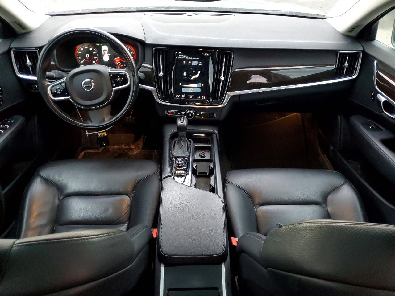 Volvo S90 T6 Momentum