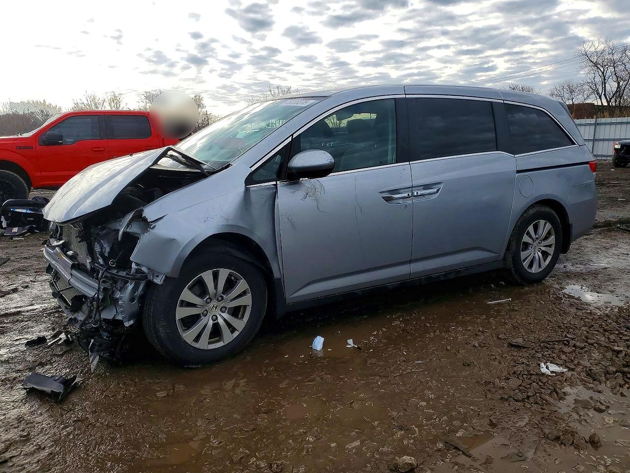 Salvage Honda Odyssey Image