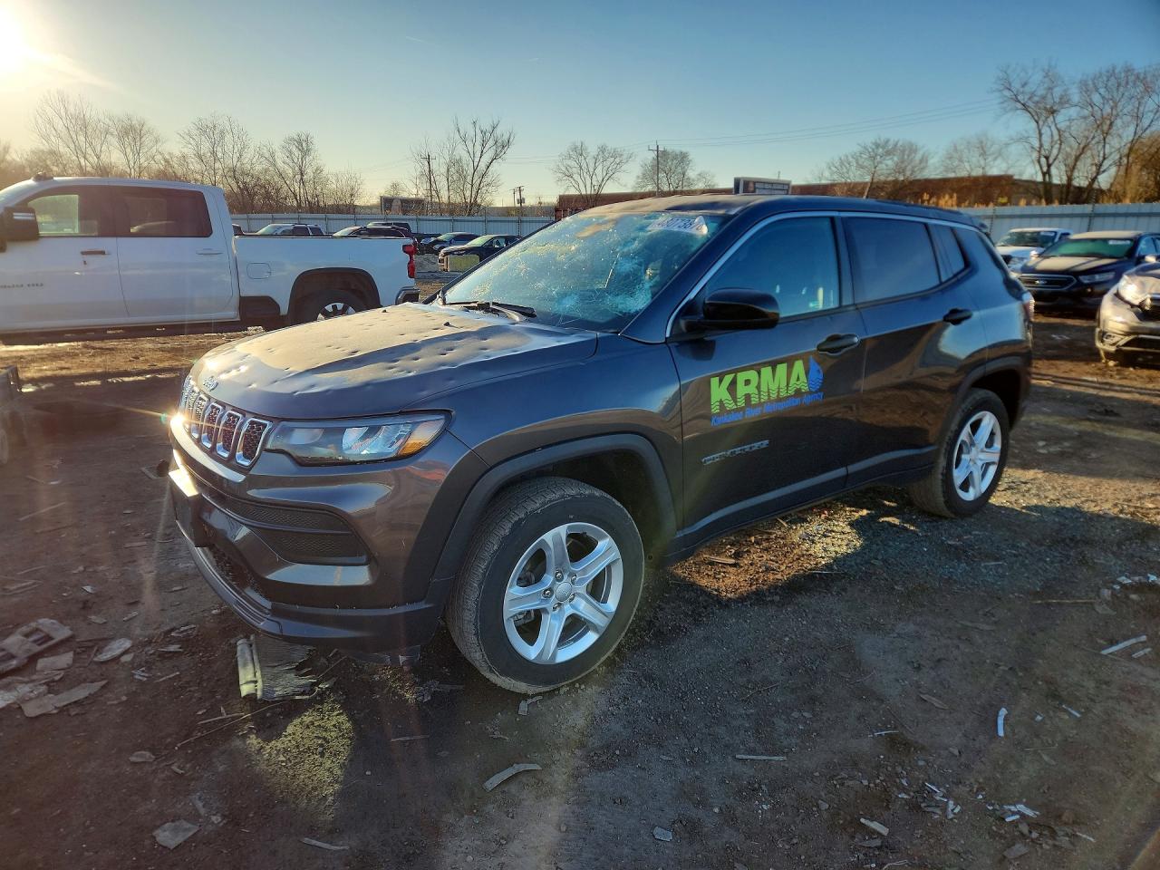 Salvage Jeep Compass Image