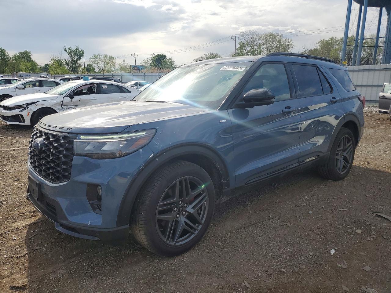Salvage Ford Explorer Image