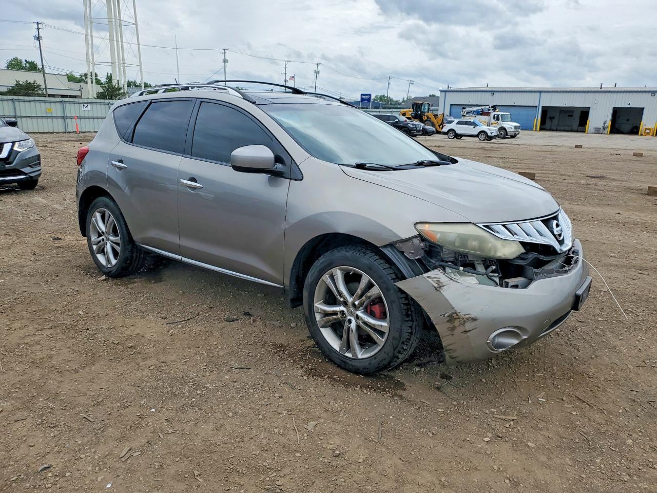 Nissan Murano S