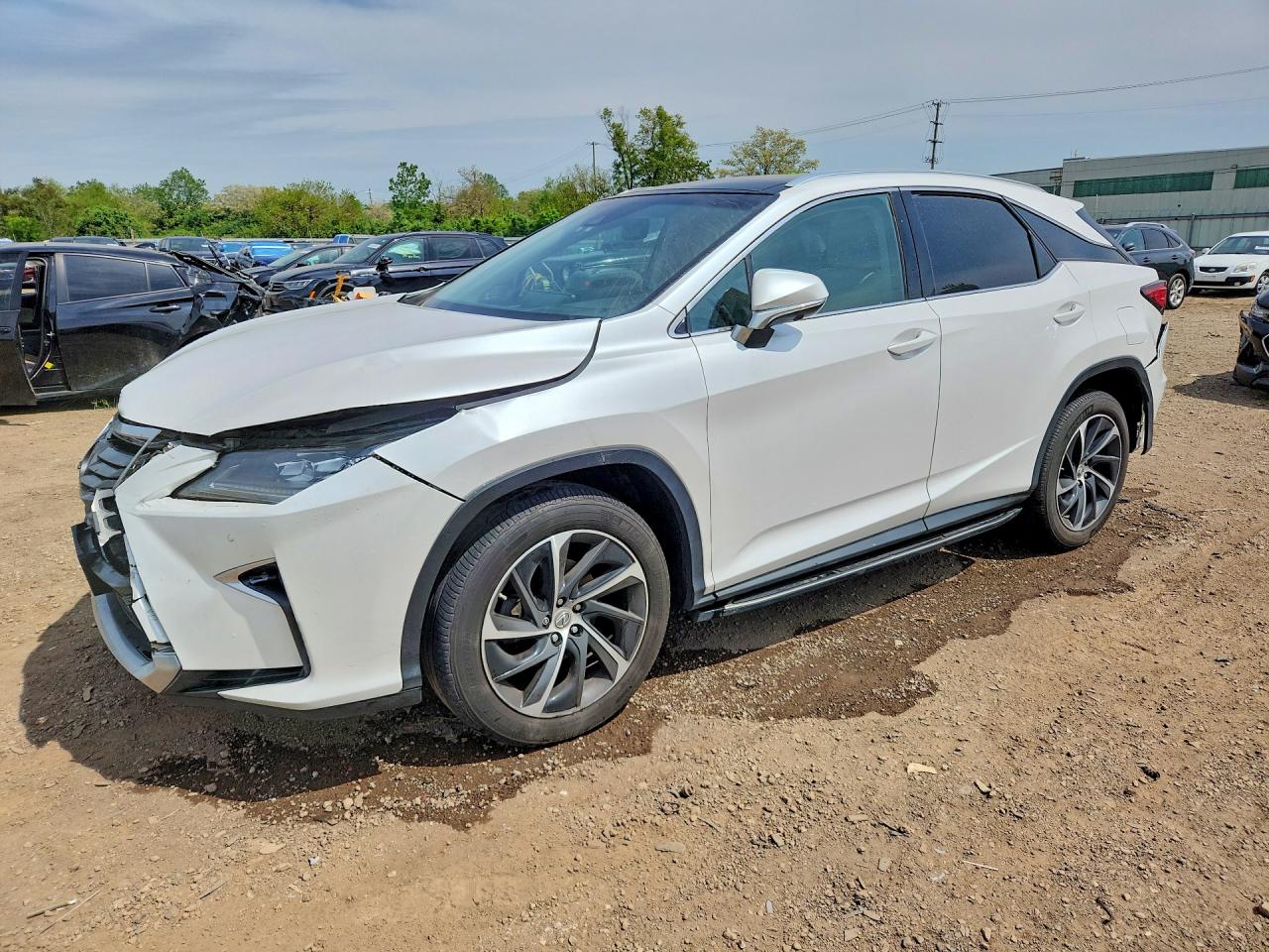 Salvage Lexus RX Image
