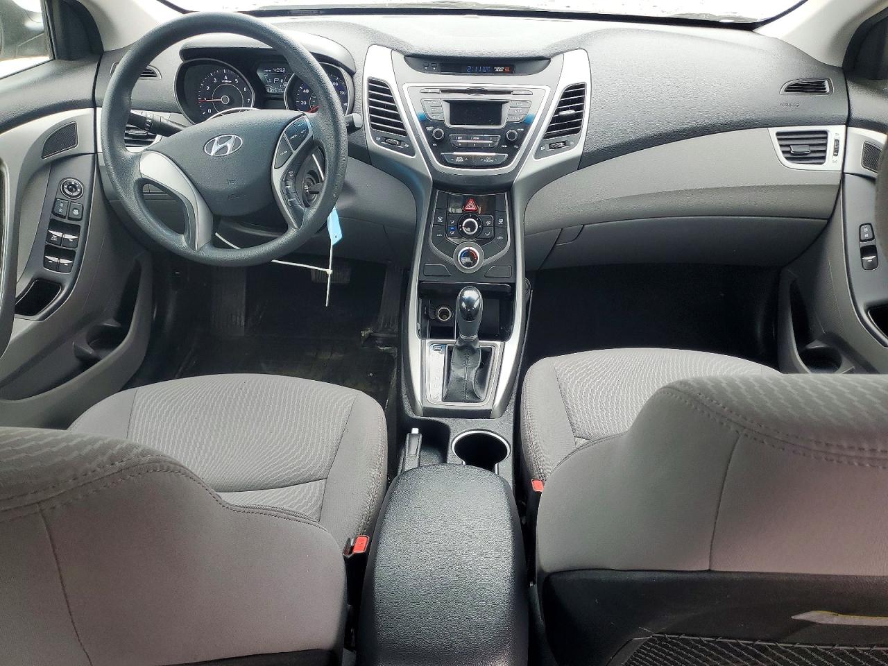 Hyundai ELANTRA Se
