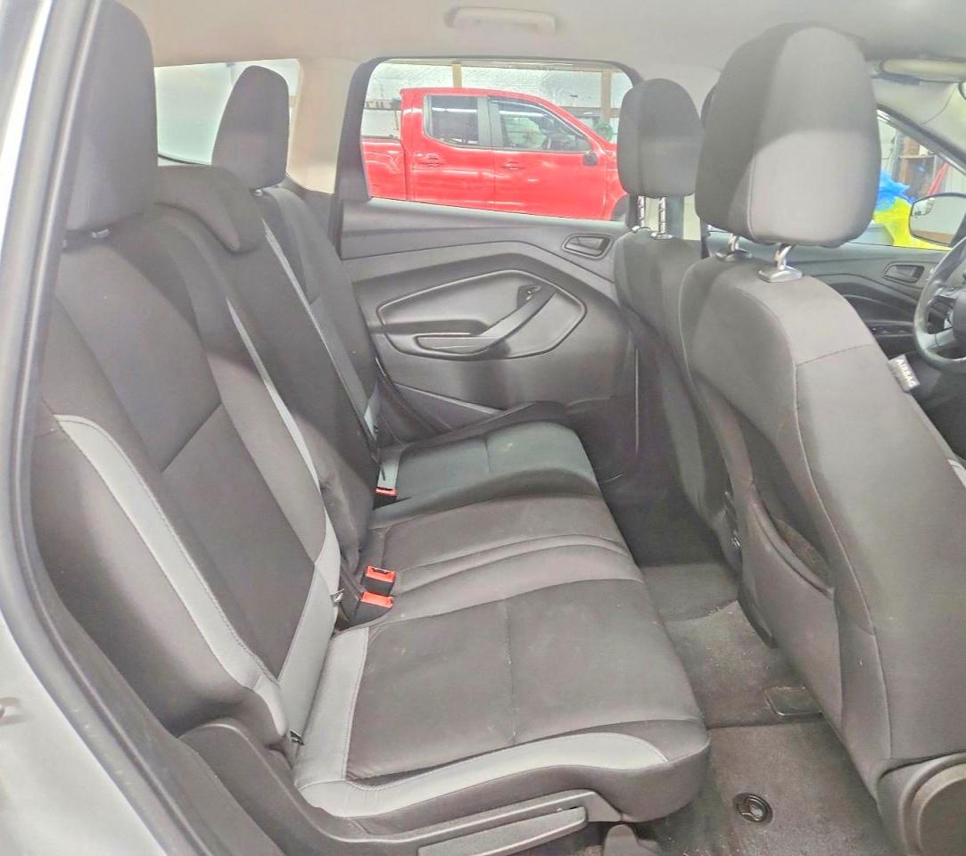Ford Escape S