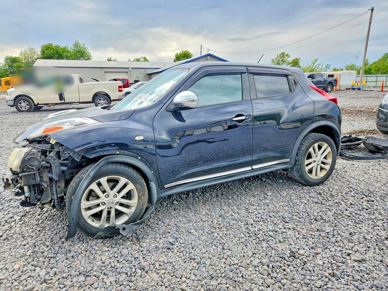 Salvage Nissan JUKE Image