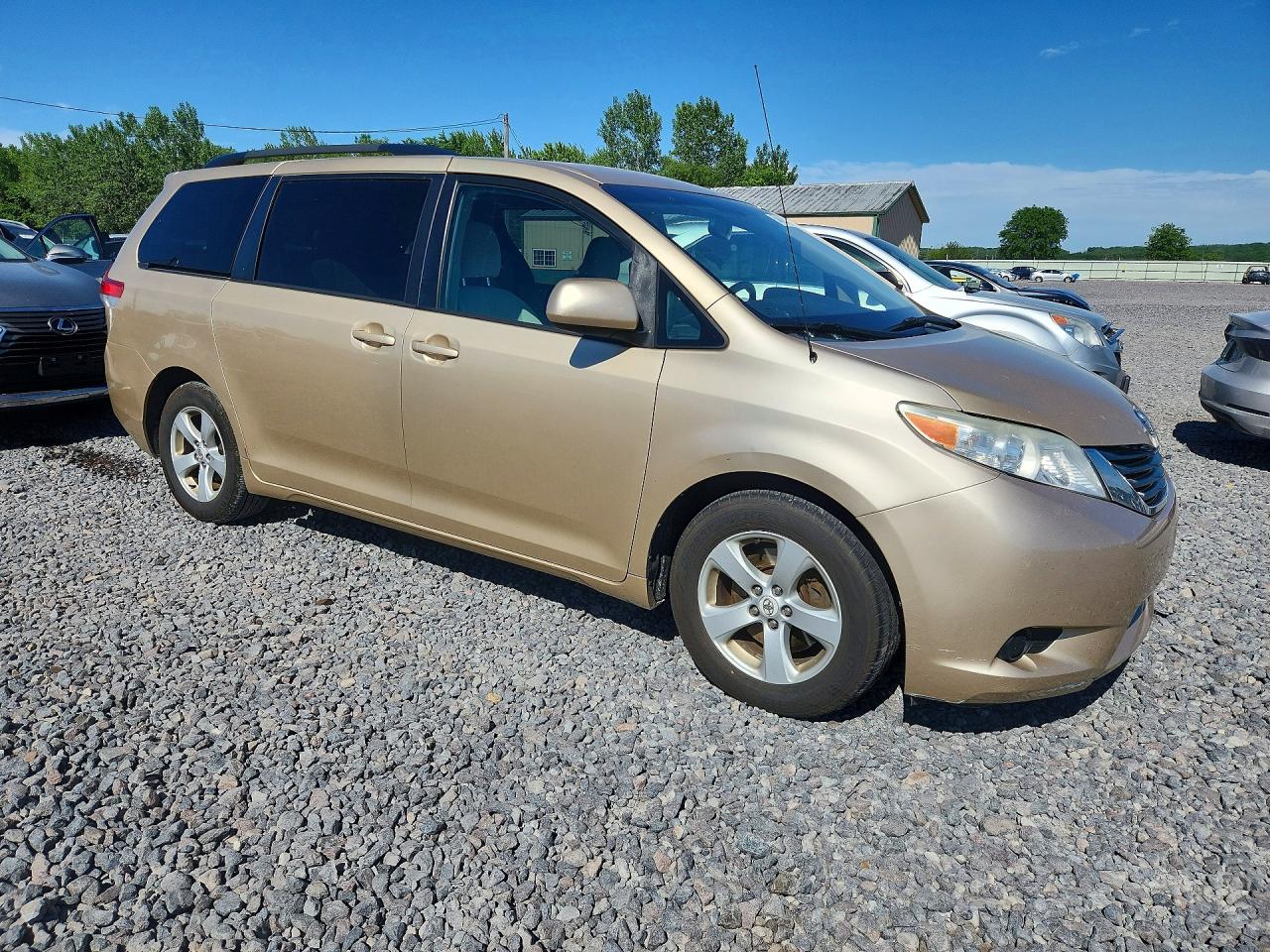 Toyota Sienna Le