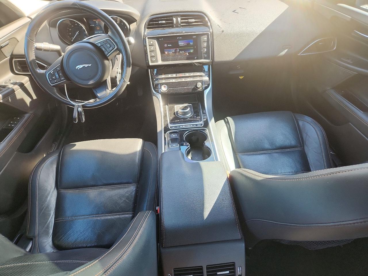 Jaguar XE Prestige