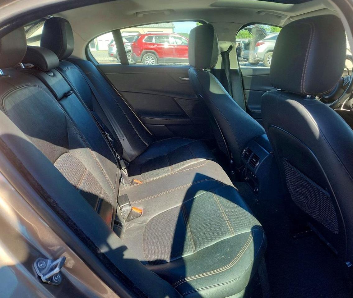 Jaguar XE Prestige