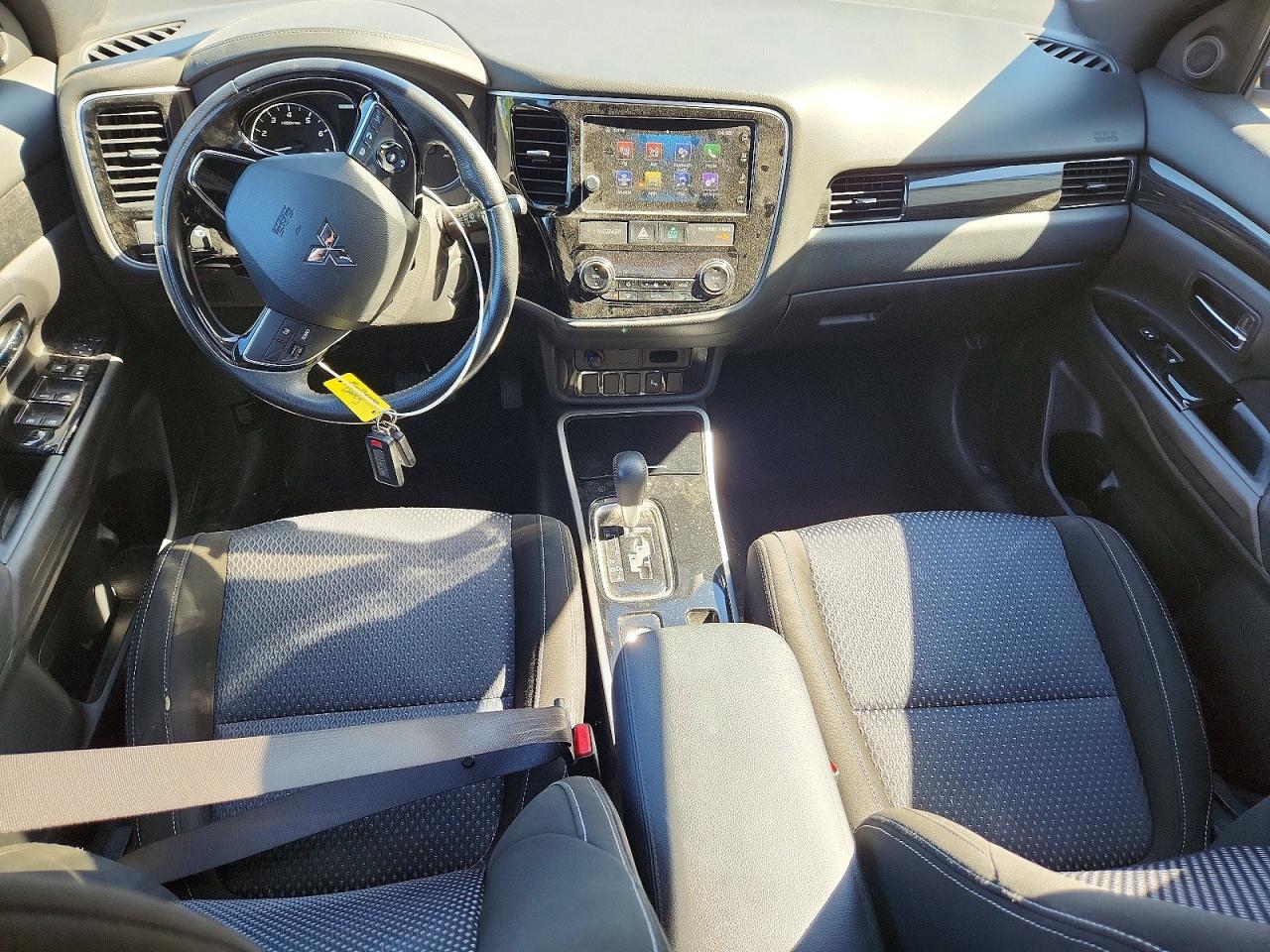 Mitsubishi Outlander Se