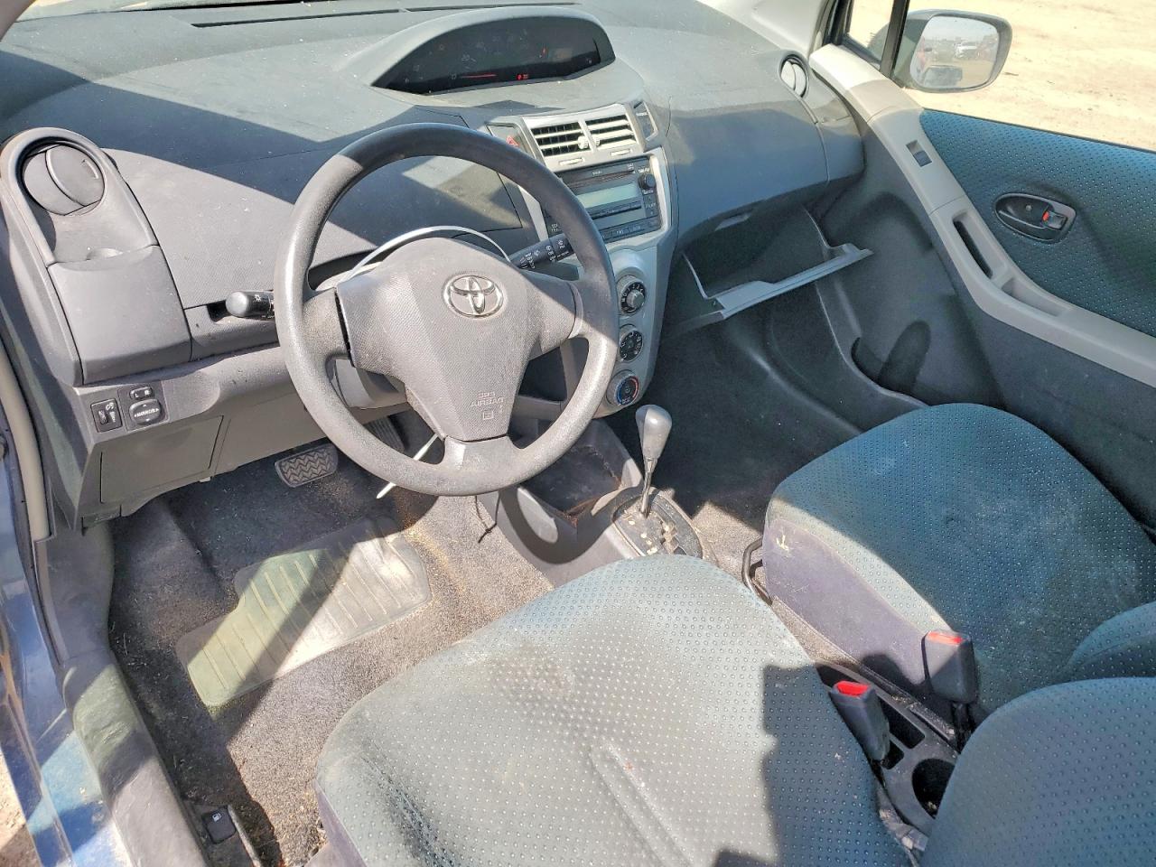 Toyota Yaris Base