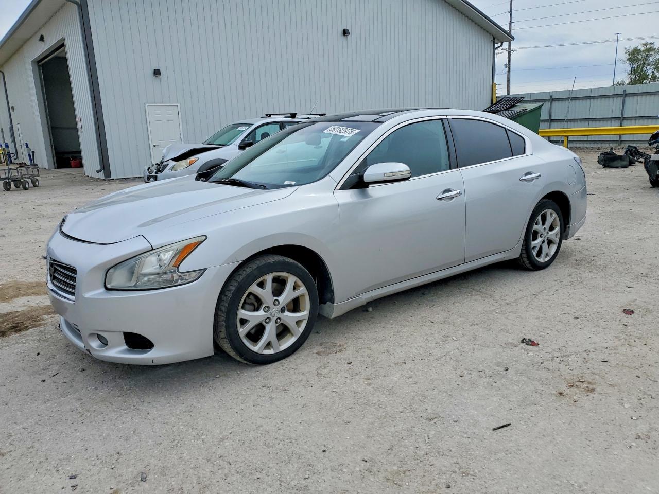 Salvage Nissan Maxima Image