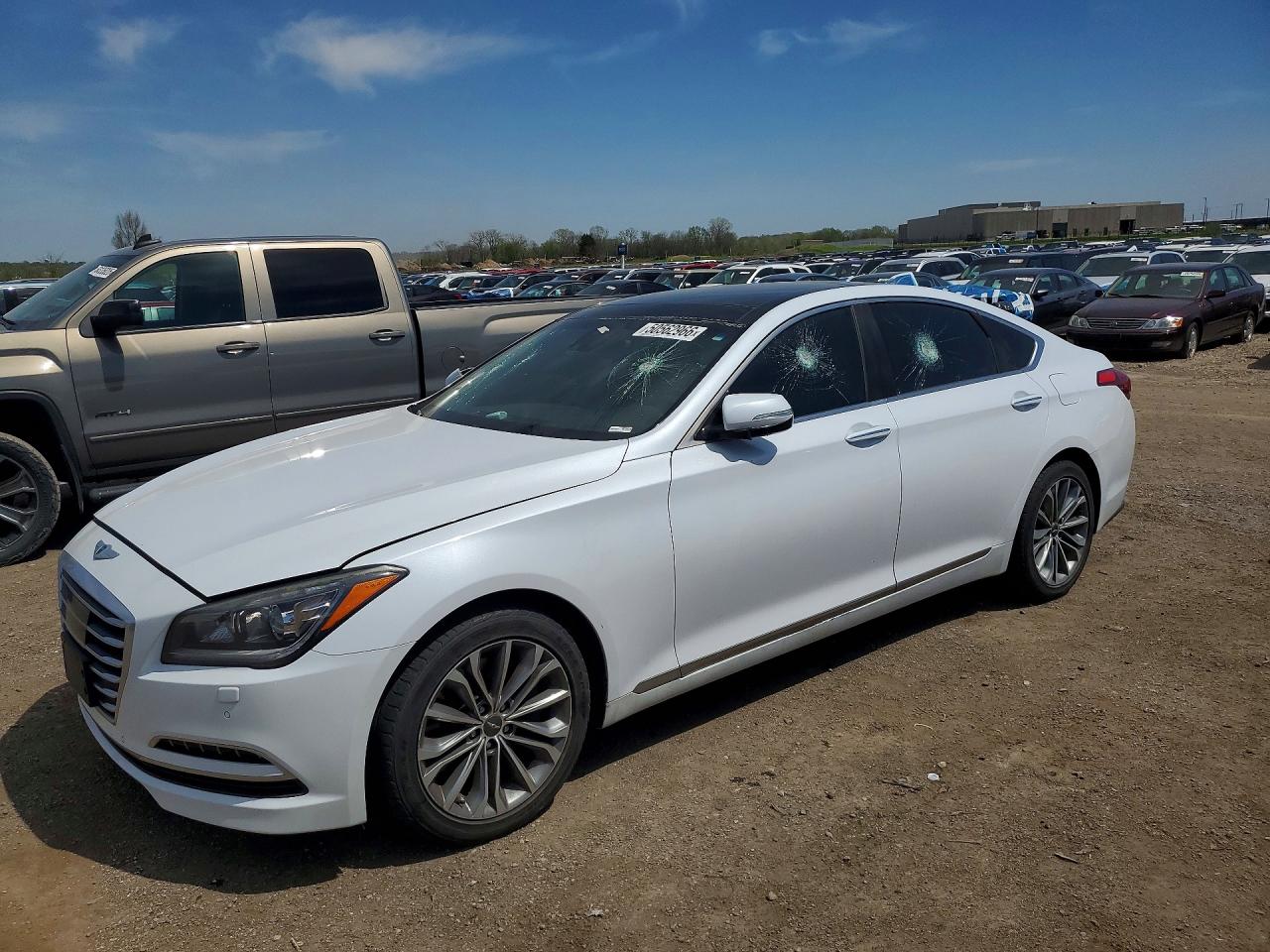 Salvage Hyundai Genesis Image