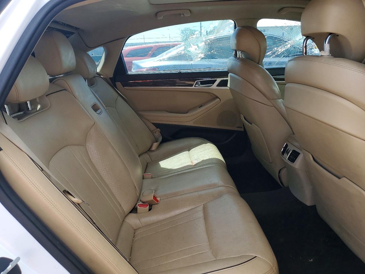 Hyundai Genesis 3.8l