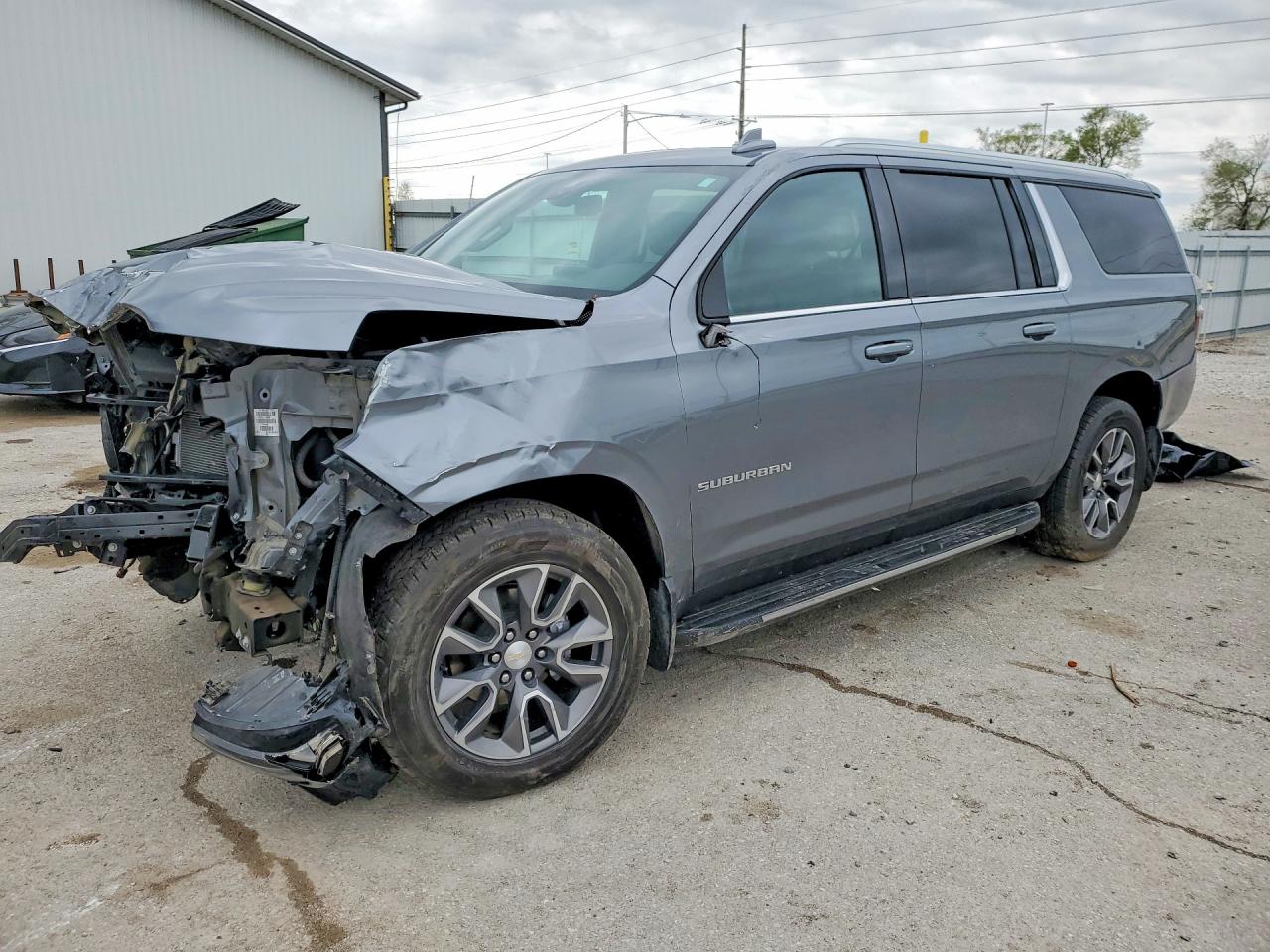Salvage Chevrolet Suburban Image