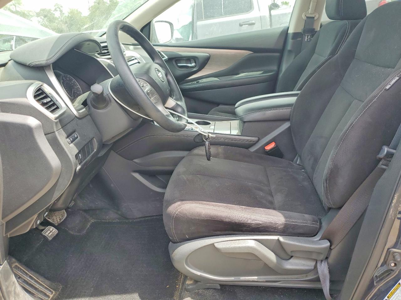 Nissan Murano S