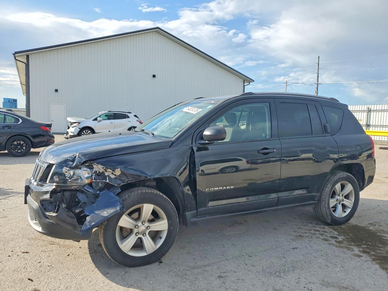 Salvage Jeep Compass Image
