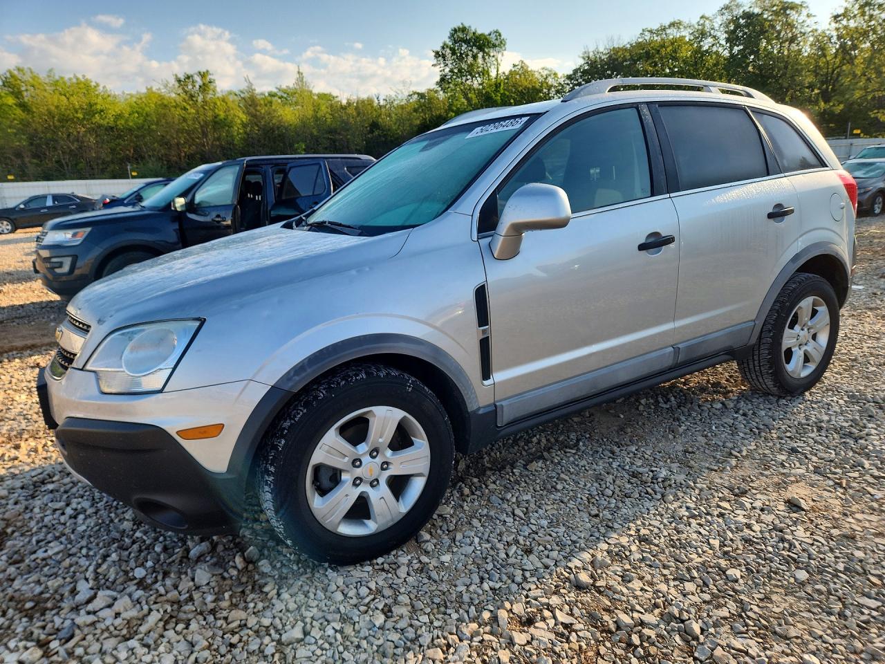 Salvage Chevrolet Captiva Image