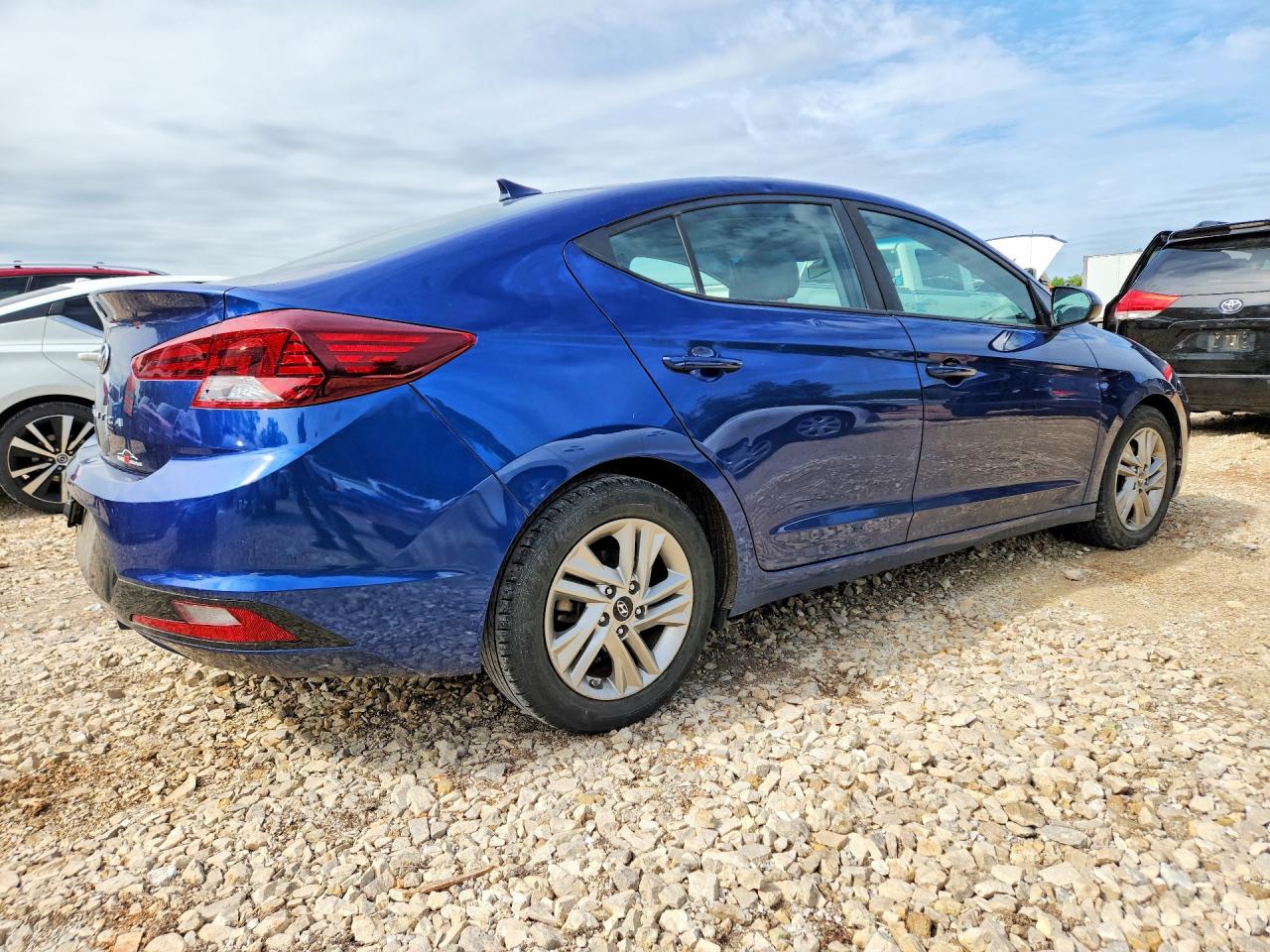 Hyundai ELANTRA Sel