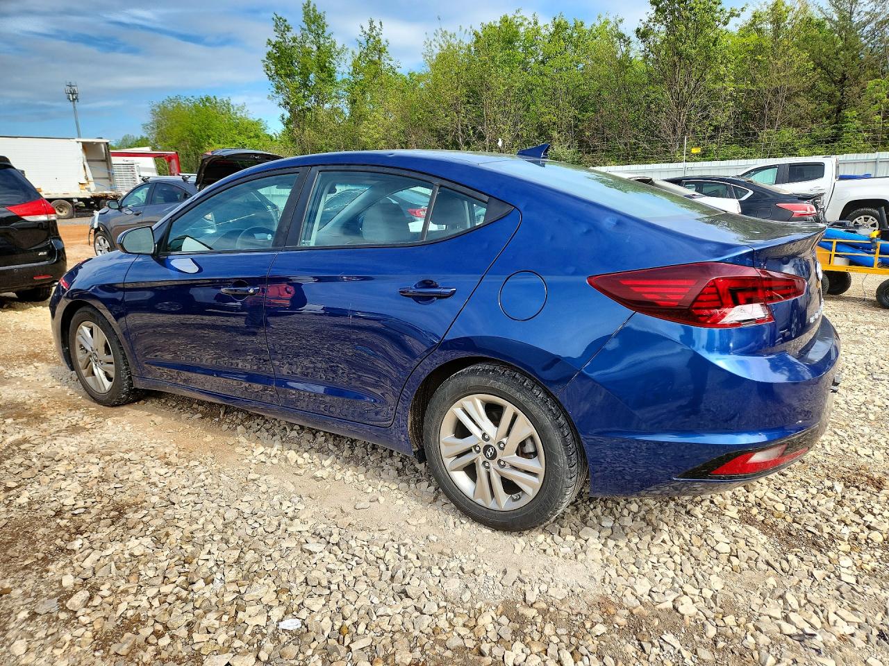 Hyundai ELANTRA Sel