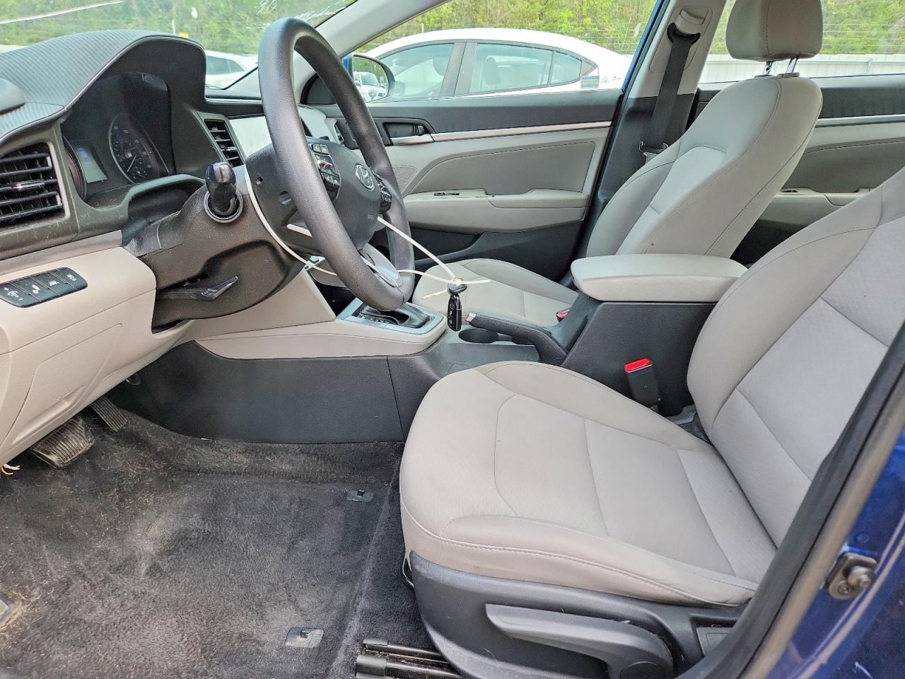 Hyundai ELANTRA Sel