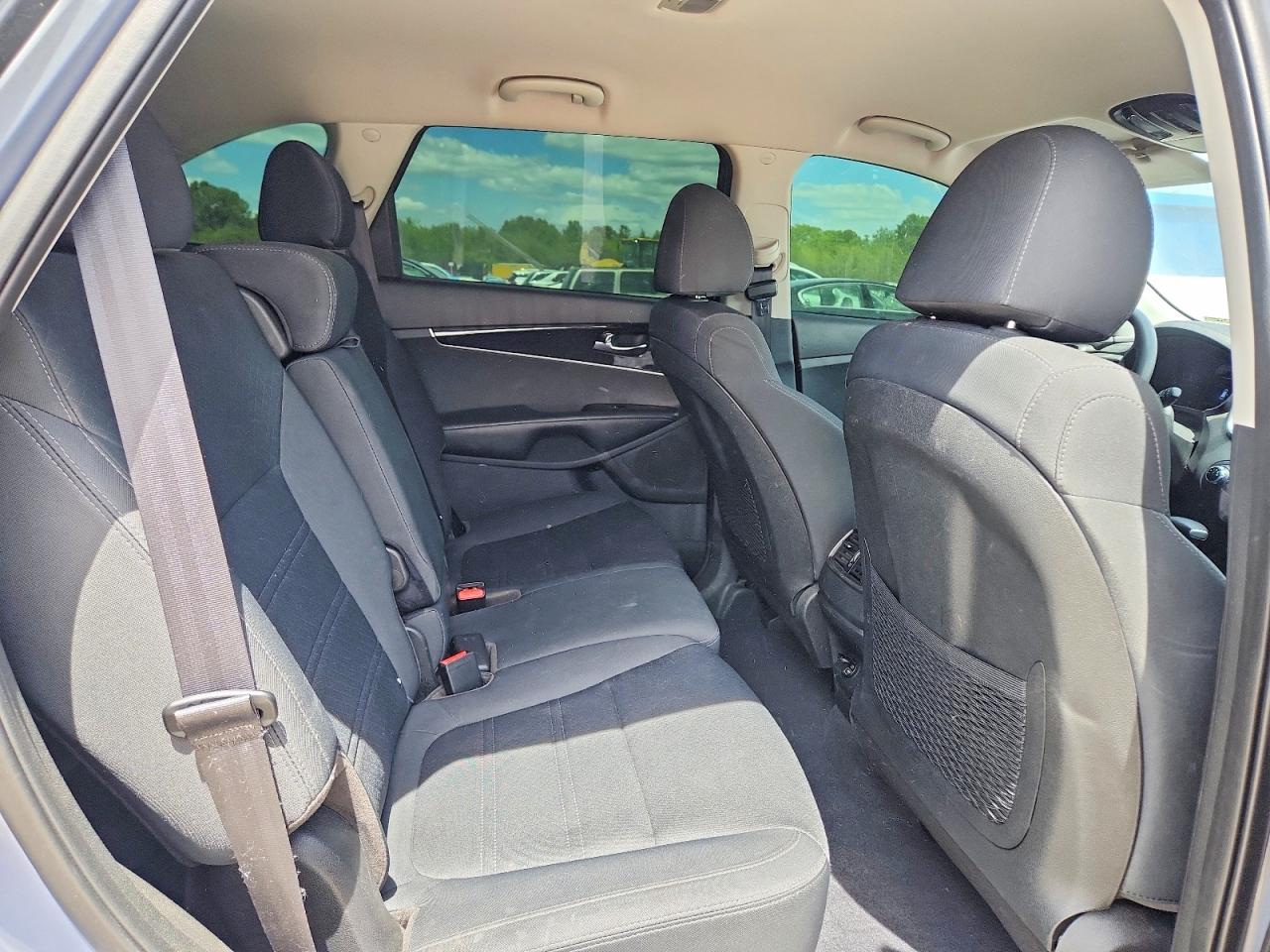 Kia Sorento S