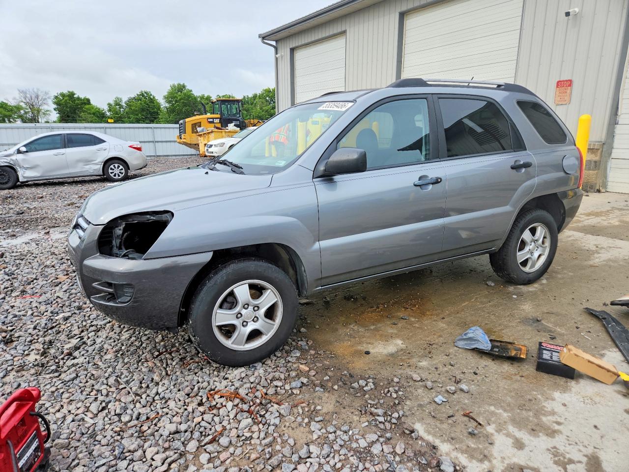 Salvage Kia Sportage Image