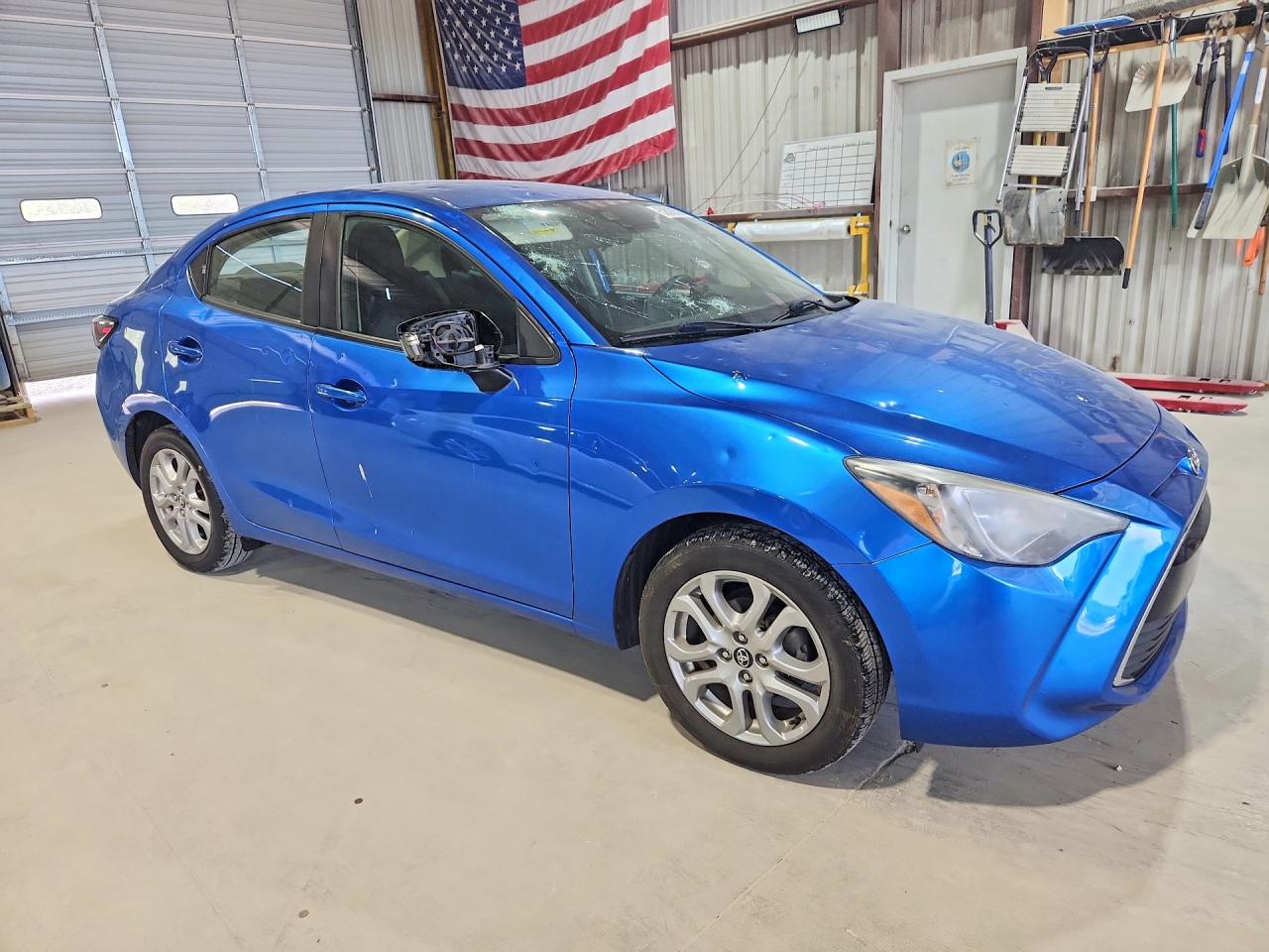 Toyota Yaris Base