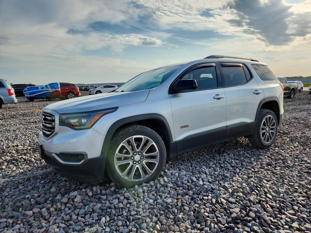 Salvage GMC Acadia Image