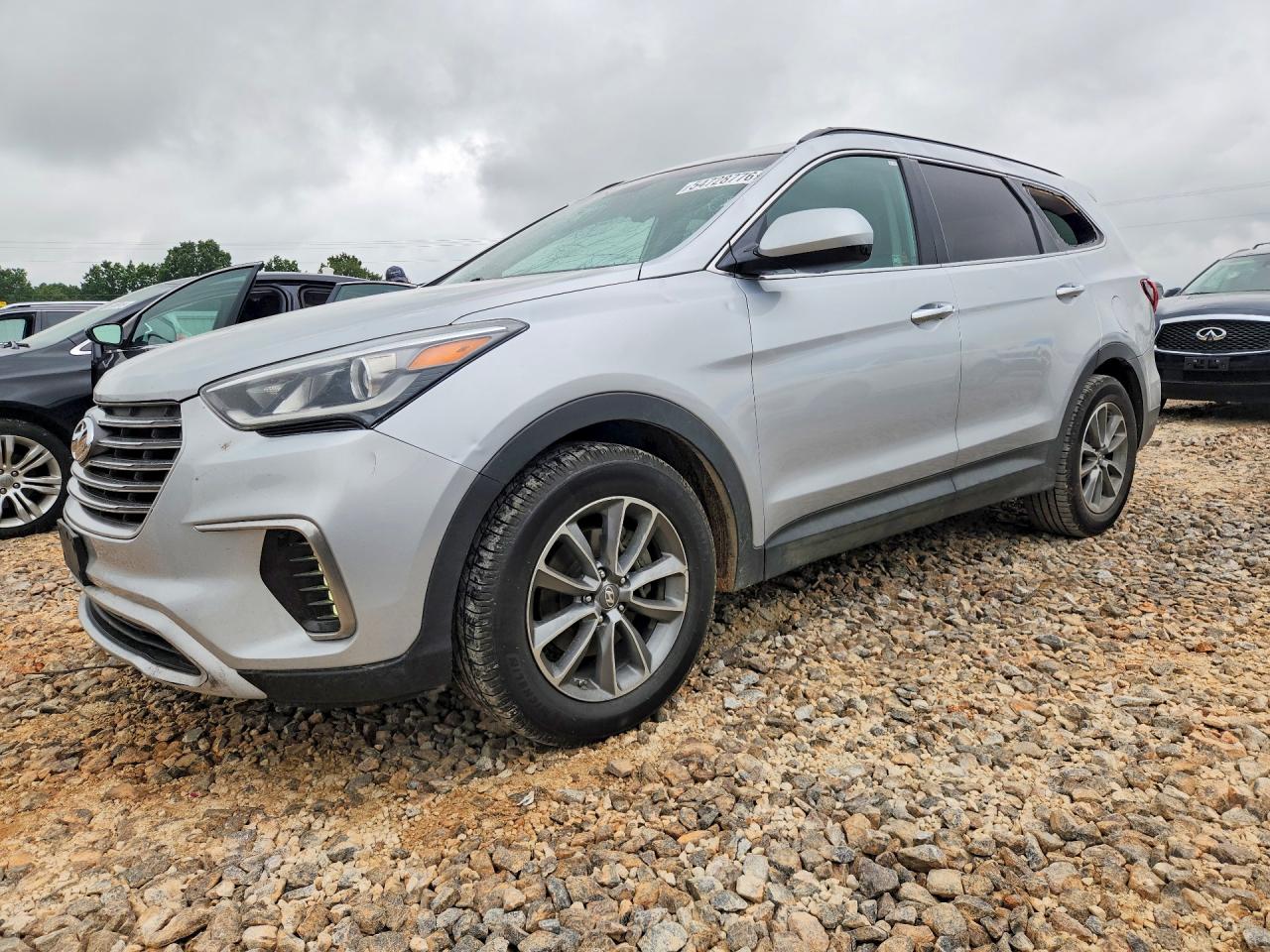 Salvage Hyundai SANTA FE Image
