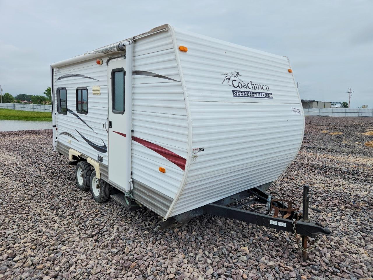 Salvage Coachmen Other Image