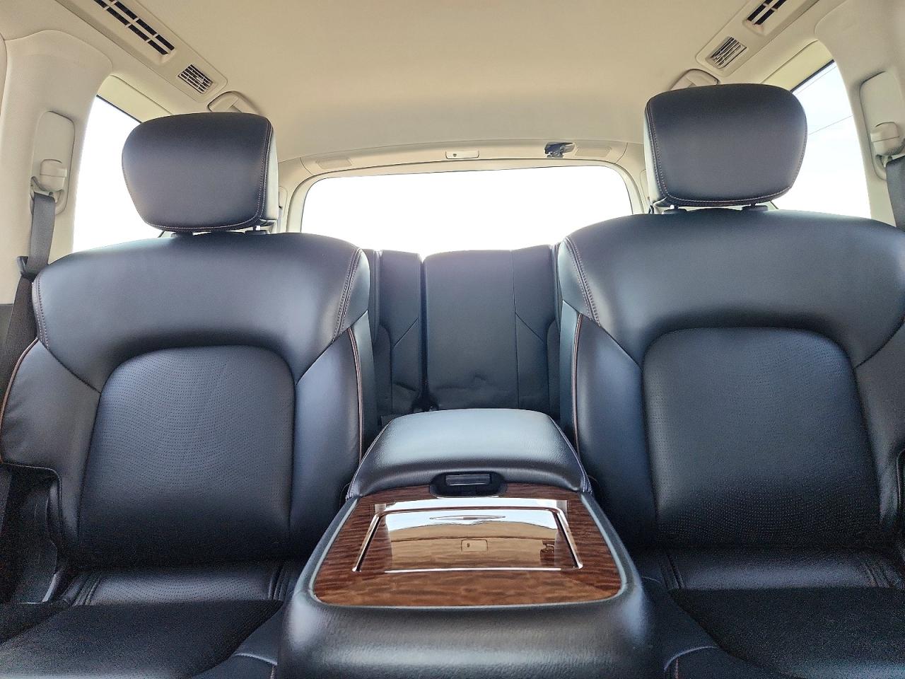 Nissan Armada Platinum