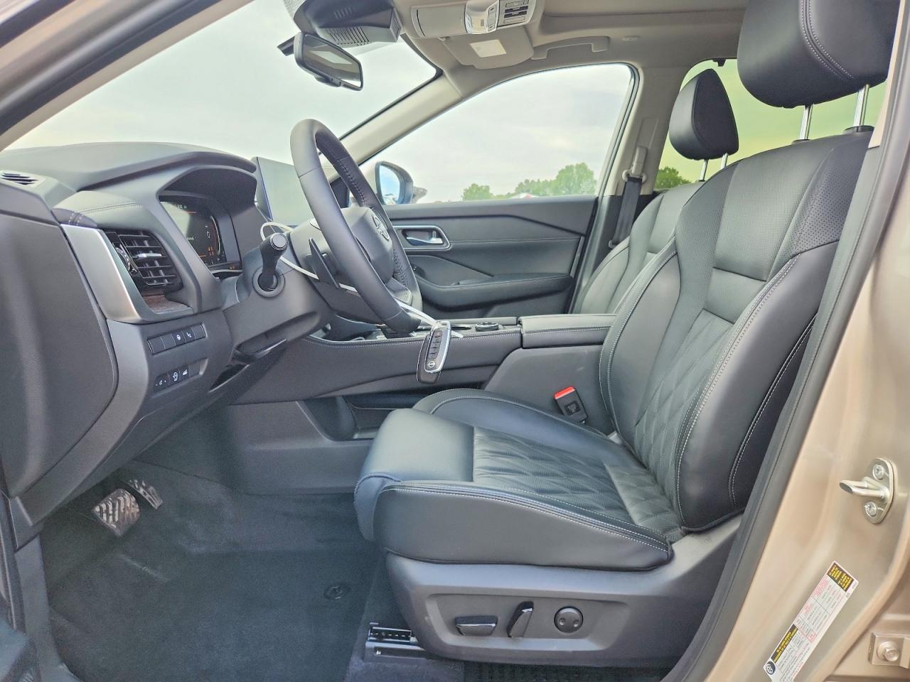 Nissan Rogue Platinum