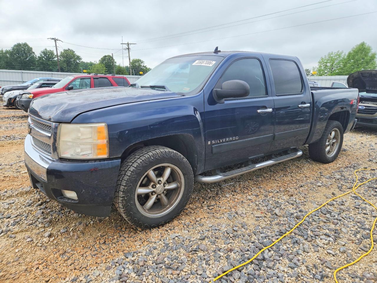 Salvage Chevrolet Silverado Image
