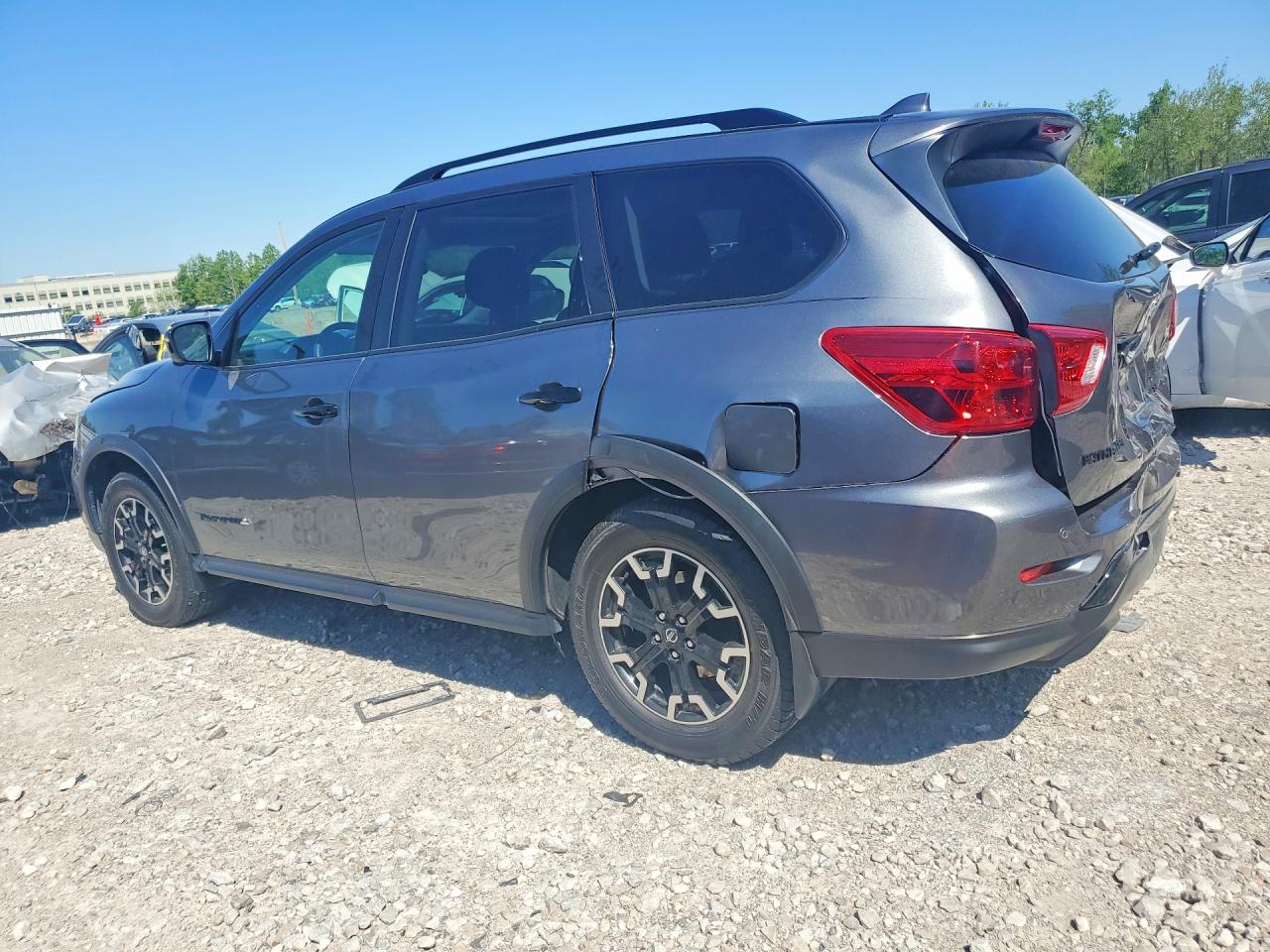 Nissan Pathfinder Sl