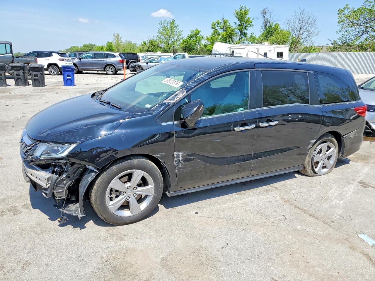 Salvage Honda Odyssey Image