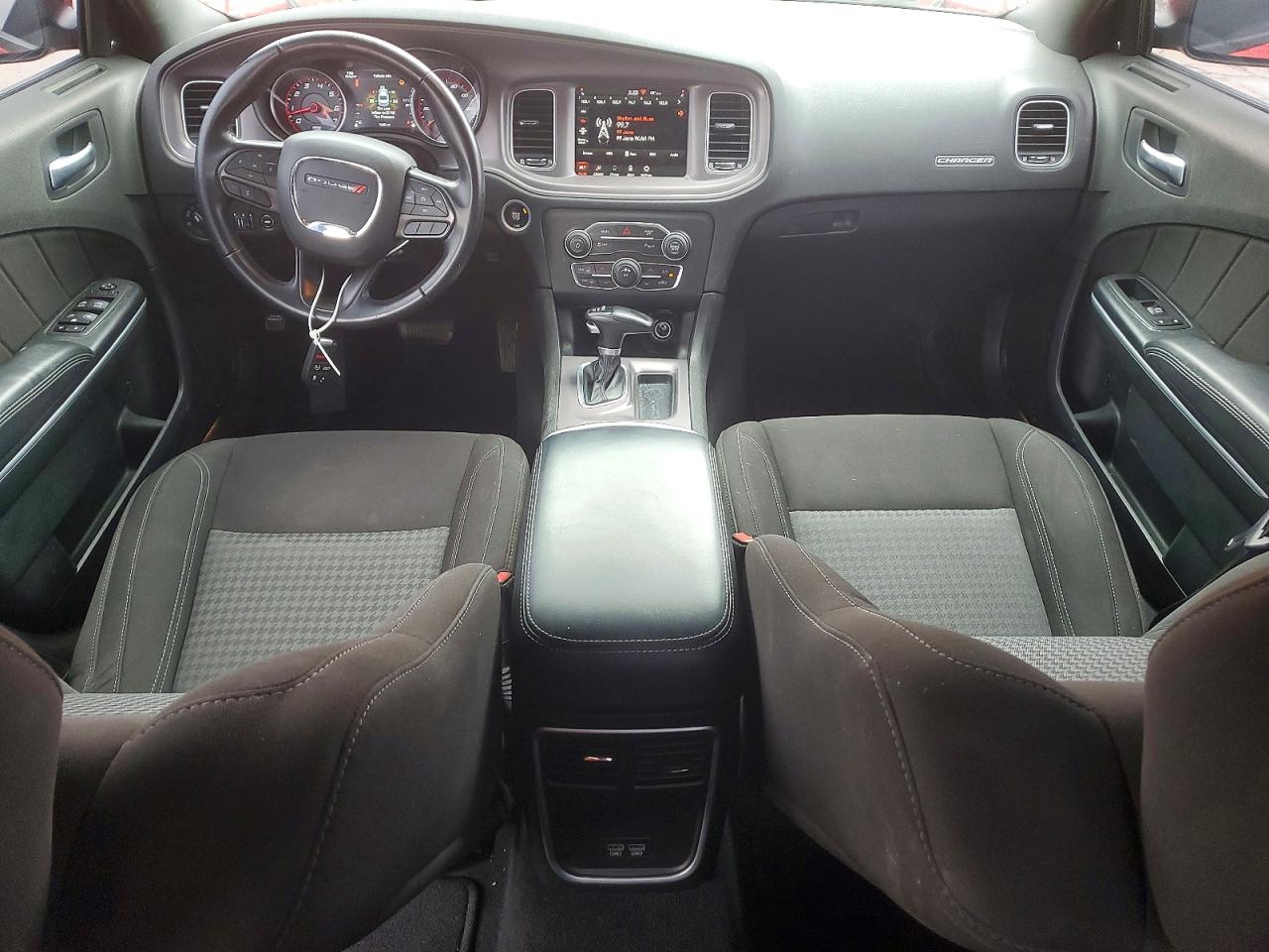 Dodge Charger Sxt