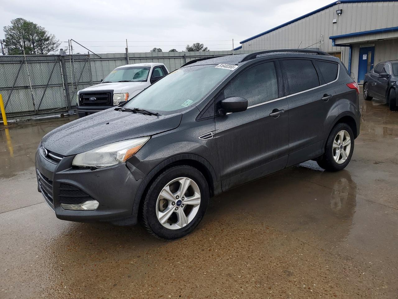 Salvage Ford Escape Image