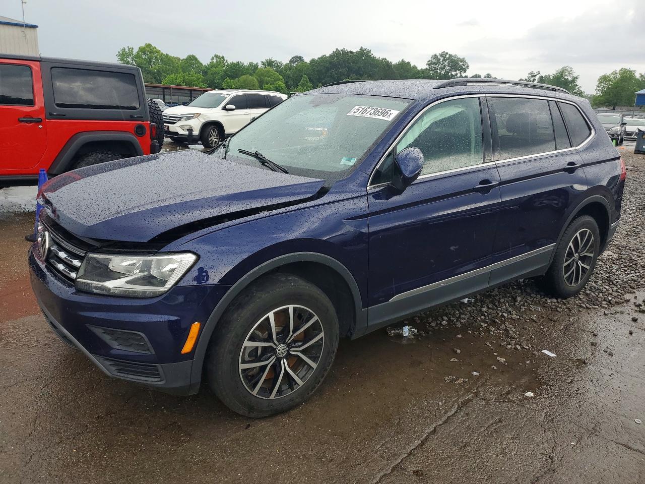 Salvage Volkswagen Tiguan Image