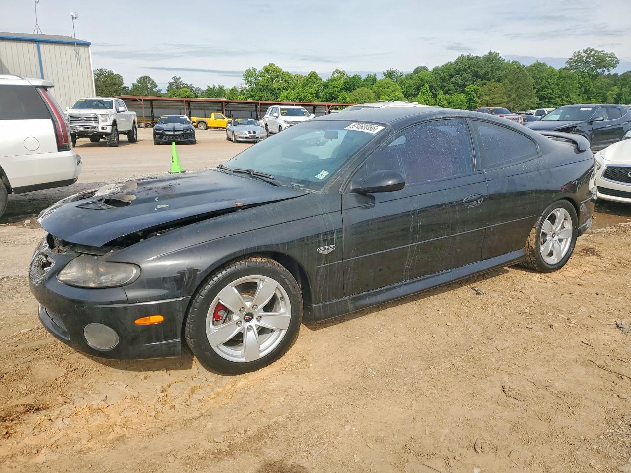 Salvage Pontiac GTO Image