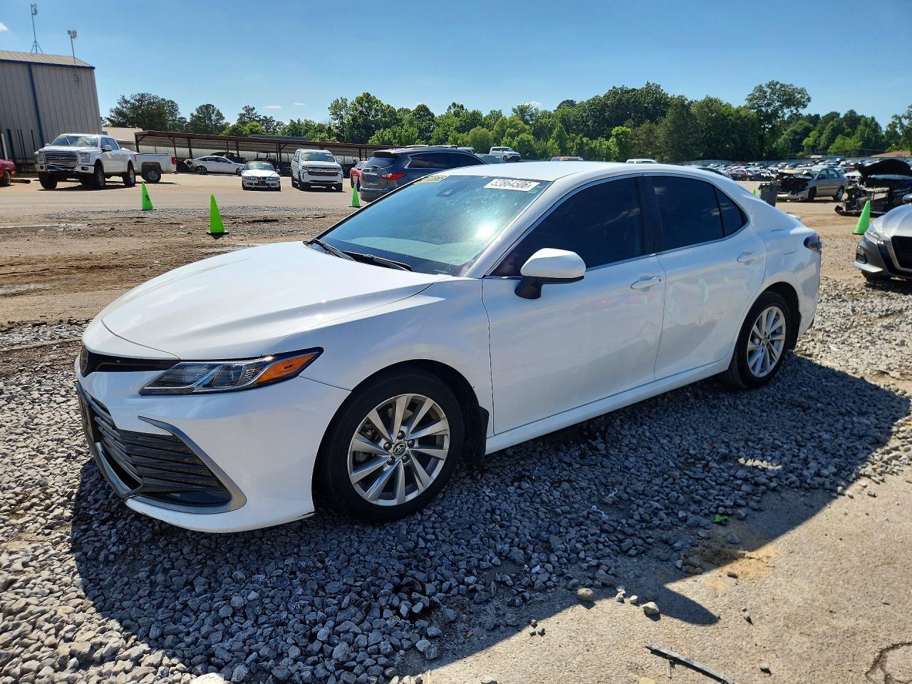 Salvage Toyota Camry Image