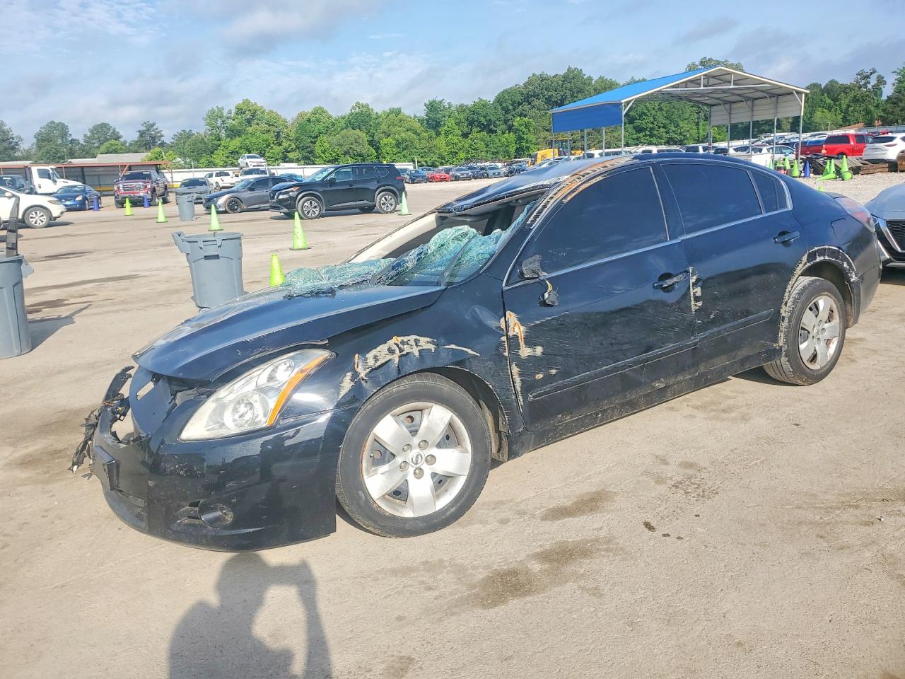 Salvage Nissan Altima Image