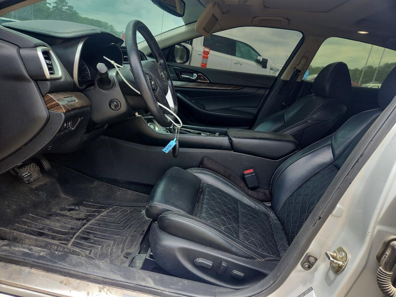 Nissan Maxima Platinum