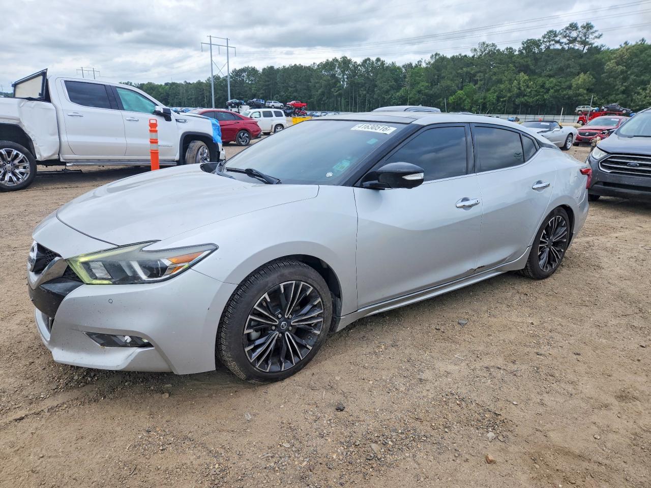 Salvage Nissan Maxima Image