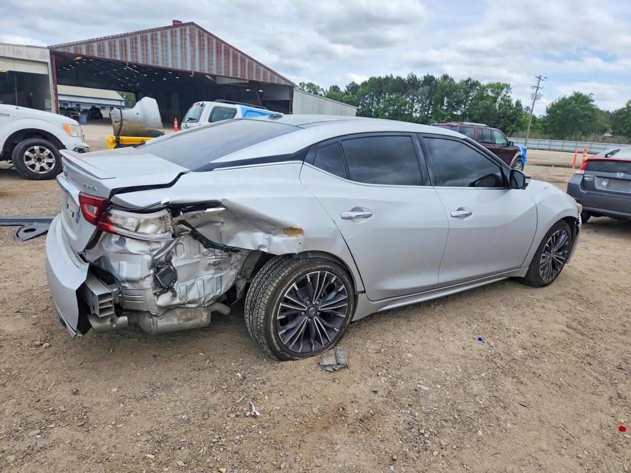 Nissan Maxima Platinum