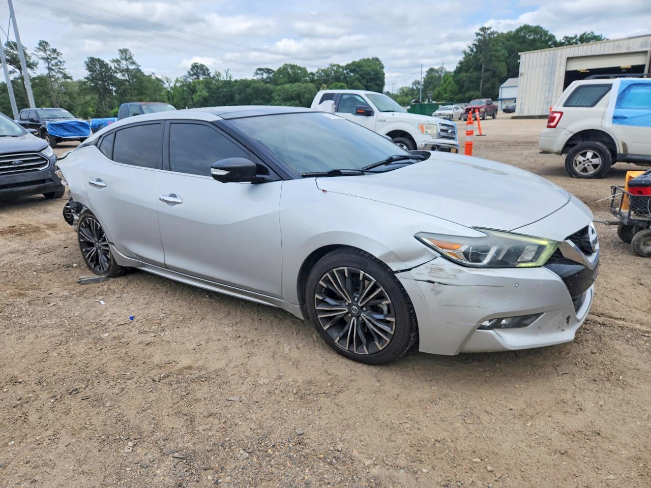 Nissan Maxima Platinum