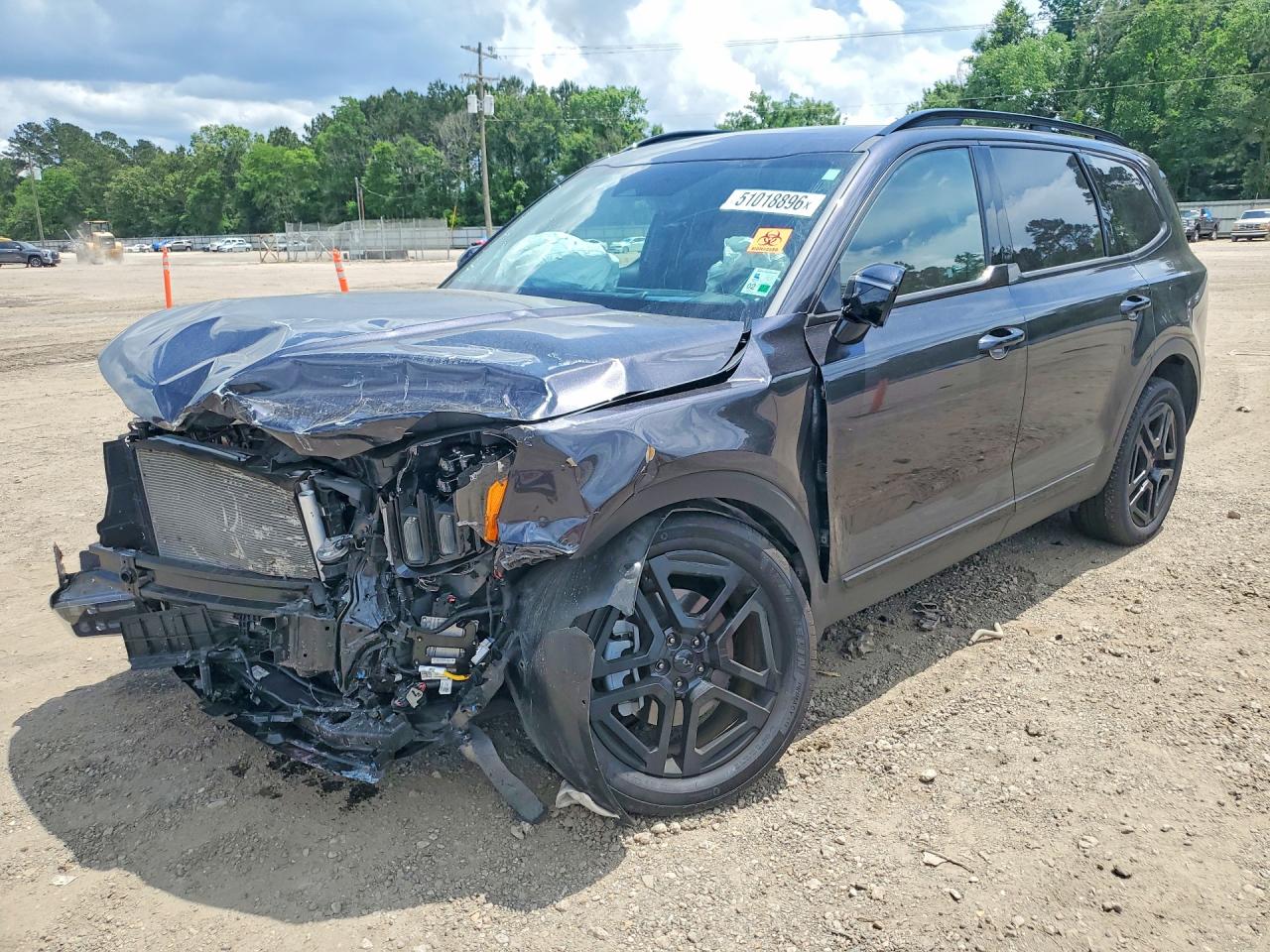 Salvage Kia Telluride Image